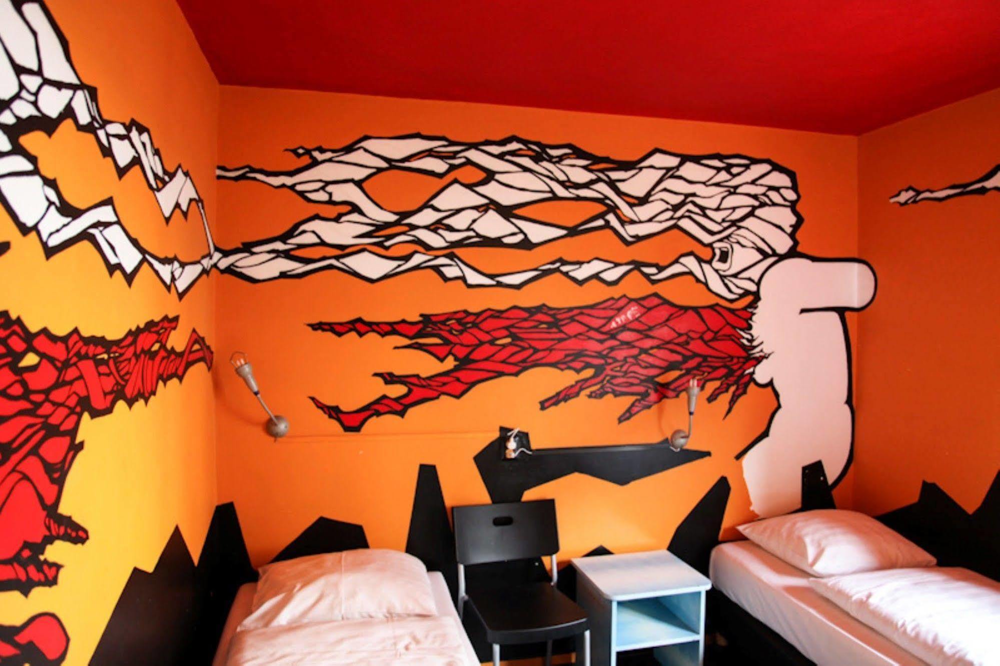 St Christophers Inn At The Winston Amsterdam Bagian luar foto