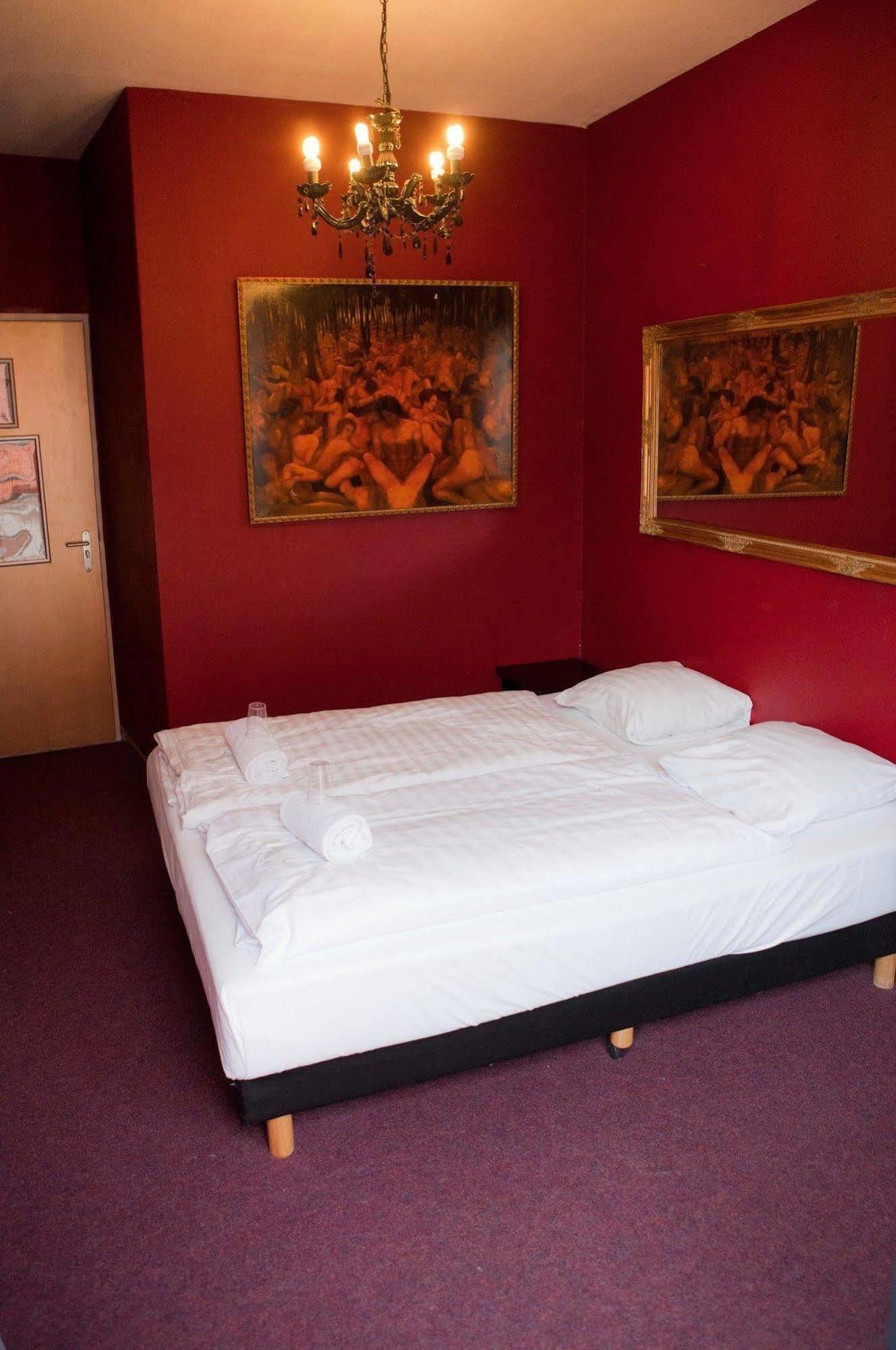 St Christophers Inn At The Winston Amsterdam Bagian luar foto